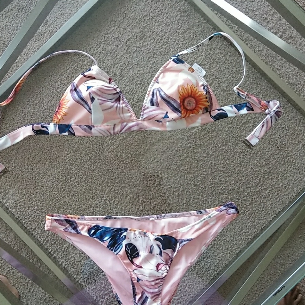 Bathing suit - Picture 3 of 4